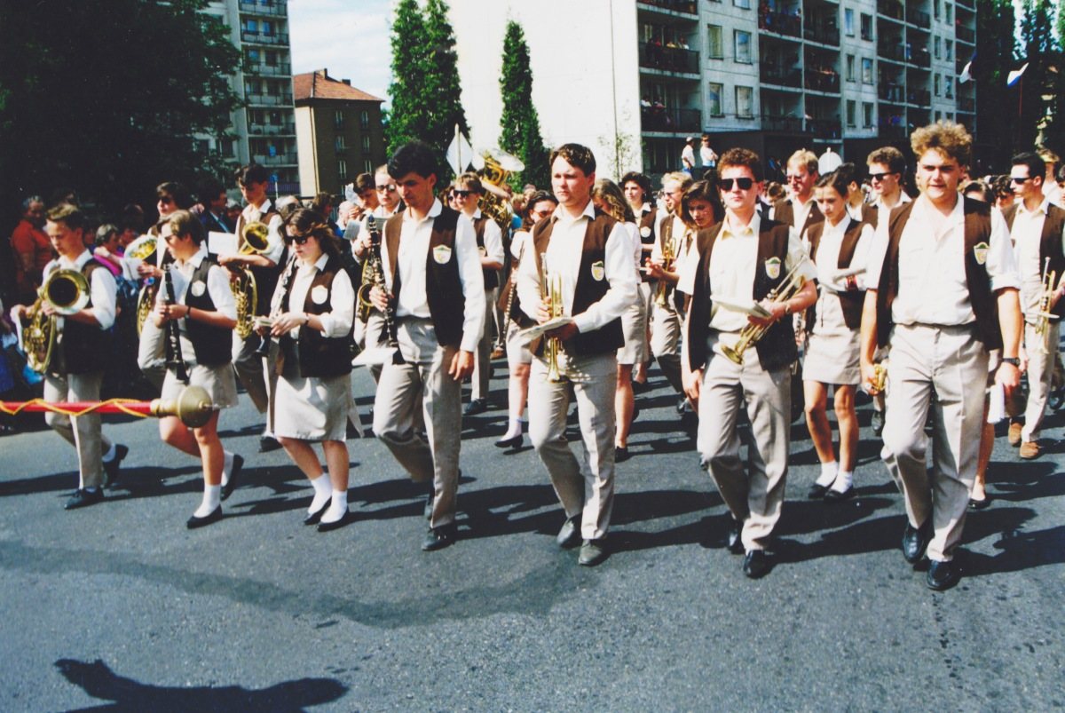 Dechový orchestr mladých na Kmochově Kolíně v roce 1991