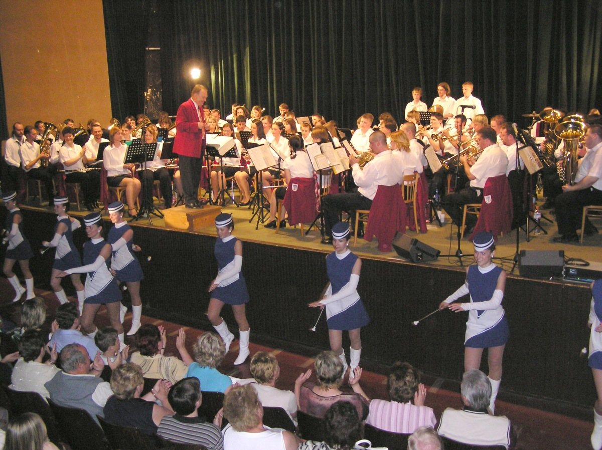 Dechový orchestr mladých při koncertu v roce 2006